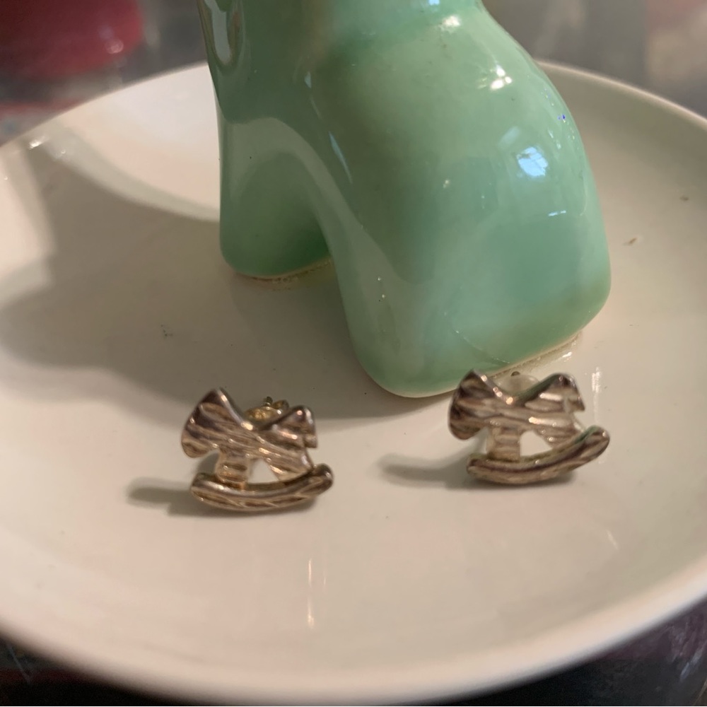 Rocking horse textured 925 Silver Stud Earrings. One silver backing. Girls/women